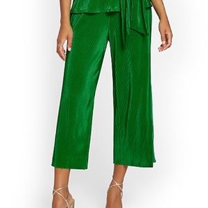 Pleated knit wide-leg capi pants